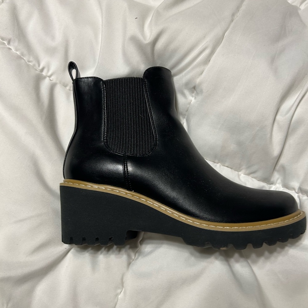 Elegant Black Ankle Booties